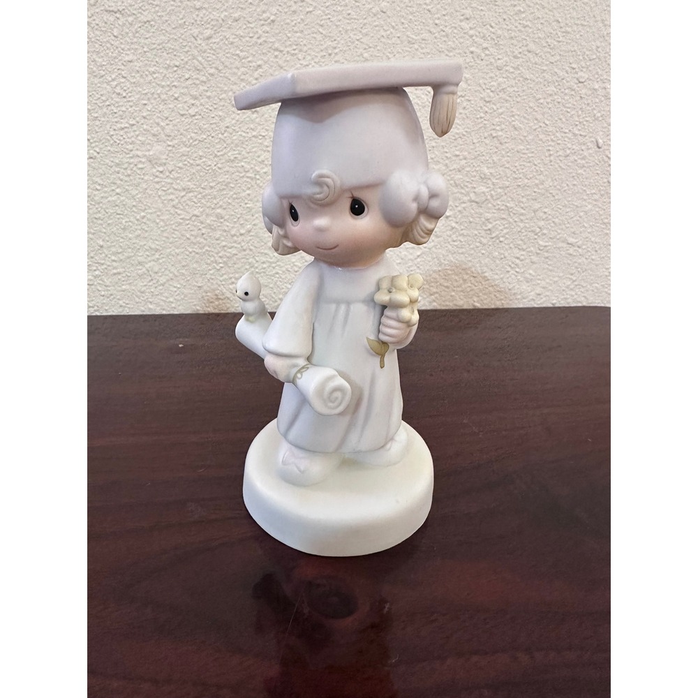 Precious Moments Girl Graduate Figurine The Lord Bless You and Keep You E-4721